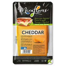 Сир Чеддер  50% 100г MIRAFLORES