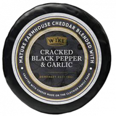 Сир Чеддер з чорним перцем i часником у воску 48%. 200г.Wyke Farms